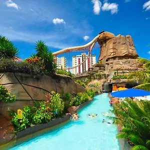 https://lacaqua-diroma-park-hotel.caldasnovashotels.com